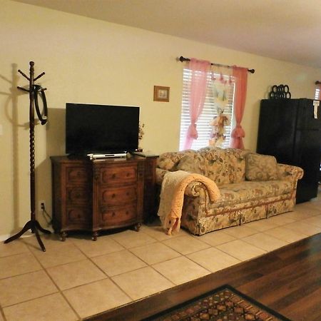 Charming Downstairs Unit Apartment Oakhurst Luaran gambar